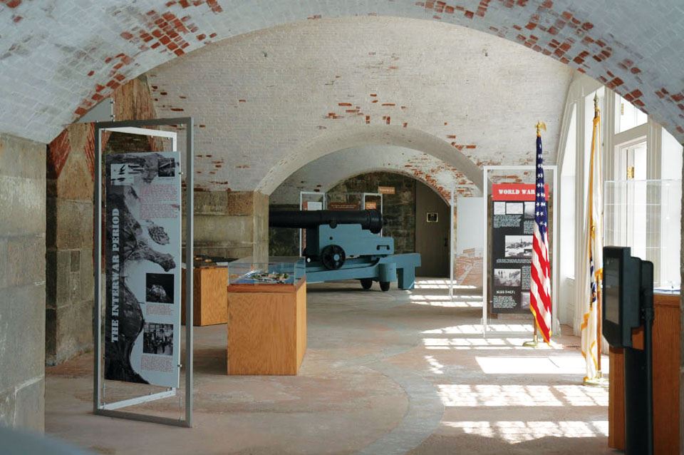 6-fort-adams-casemates-museum