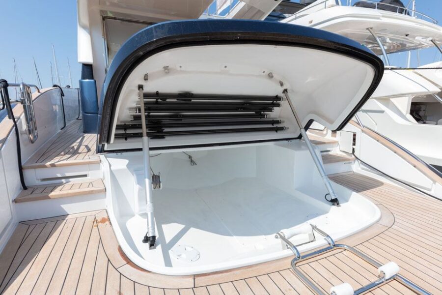 Solaris Power 48 Flybridge 11