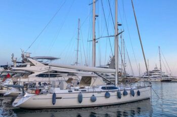 yachts-for-sale-on-the-beautiful-coasts-of-italy-8