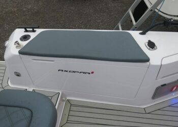 Axopar 37 XC Cross Cabin, SEA BEAR 34