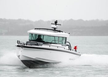 Axopar 37 XC Cross Cabin, SEA BEAR 4