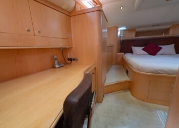 Discovery 67, SAPPHIRE II OF LONDON 49