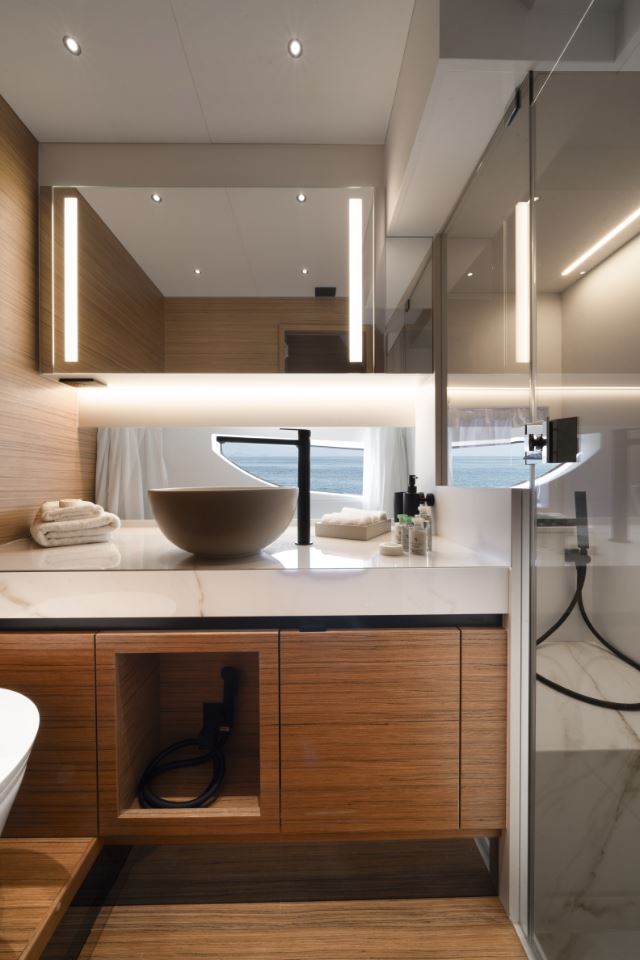 Solaris Power 60 Coupé 12