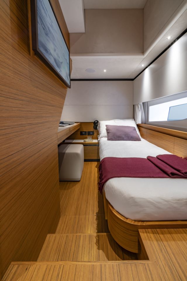 Solaris Power 60 Coupé 14