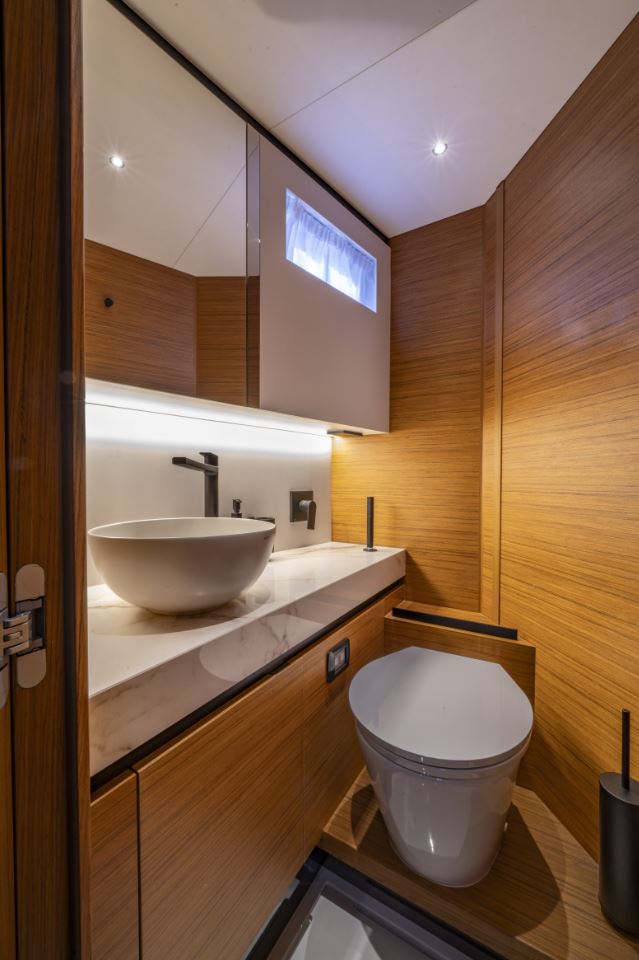 Solaris Power 60 Coupé 16