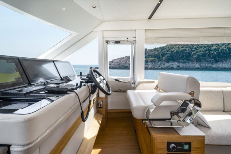 Solaris Power 60 Coupé 19