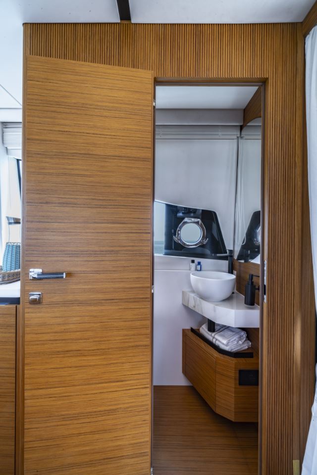 Solaris Power 60 Coupé 22