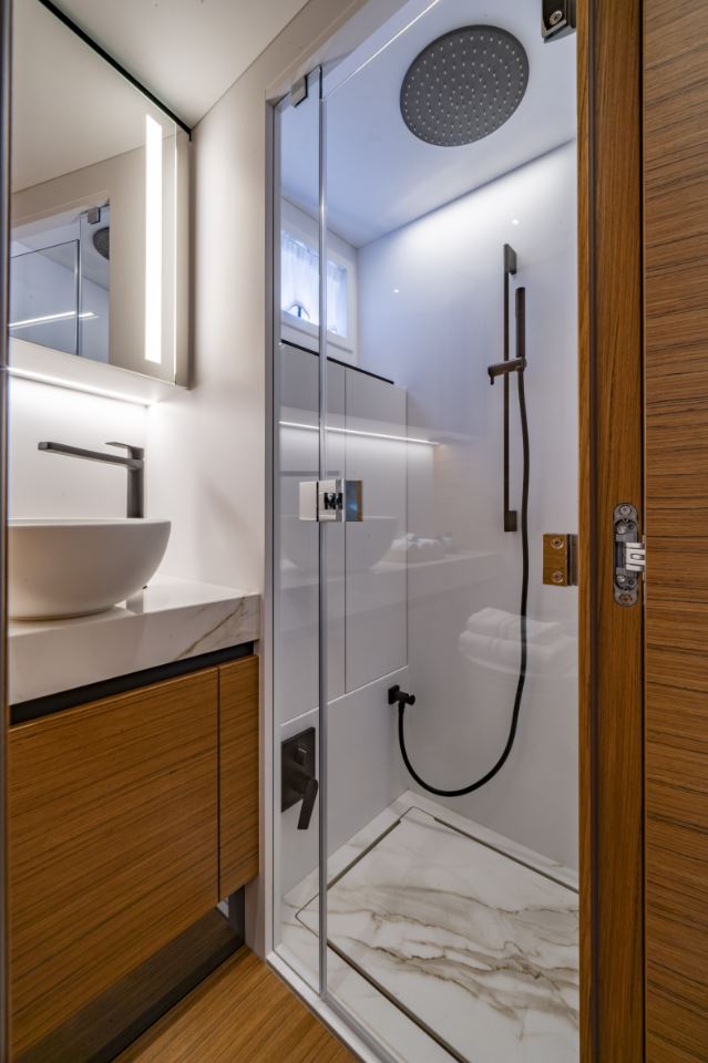 Solaris Power 60 Coupé 7