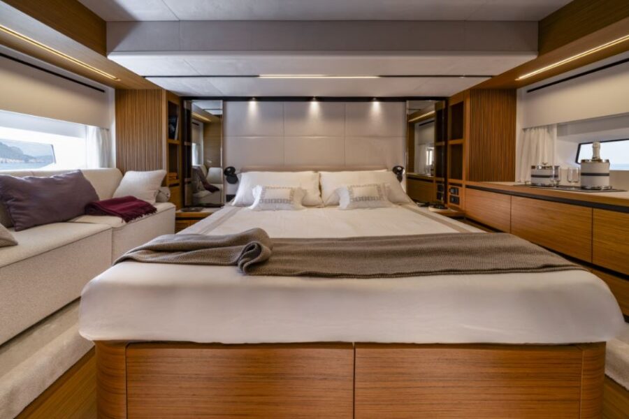 Solaris Power 60 Coupé 8