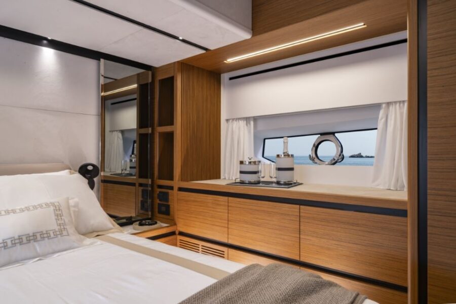 Solaris Power 60 Coupé 9