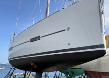 Dufour 412 Grand Large, CURLY GIRL 19