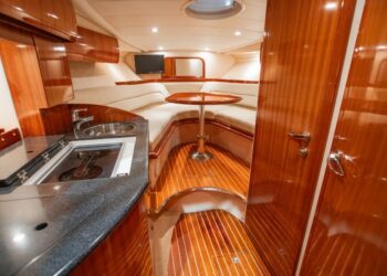 Windy 34 Khamsin, HEATWAVE 50