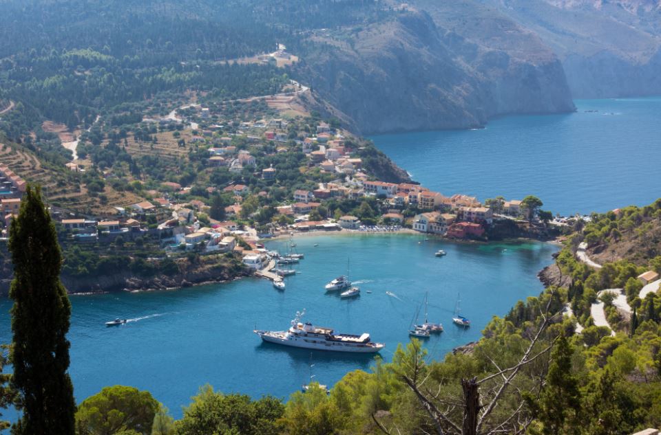 buying-a-yacht-overseas-1