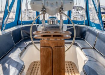 Hylas 54 Raised Saloon, QING 48