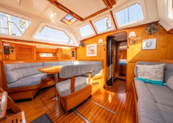 Hylas 54 Raised Saloon, QING 62