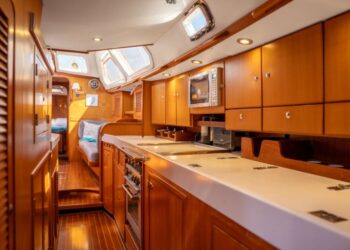 Hylas 54 Raised Saloon, QING 79