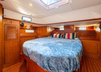 Hylas 54 Raised Saloon, QING 80