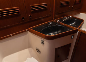 Nautor Swan 65, VENATOR 28