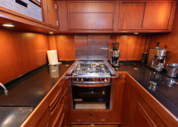 Nautor Swan 65, VENATOR 38