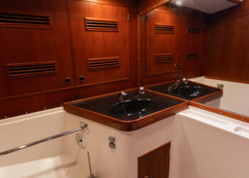 Nautor Swan 65, VENATOR 43