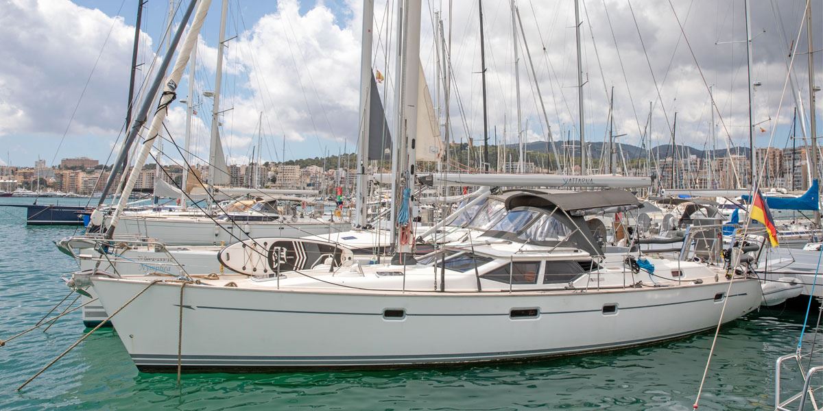 Oyster 49, YATTARNA 1 Main