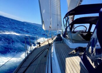 Nautor Swan 60, HOLLIE 17