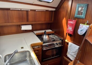 Sweden Yachts 370, BLOOM 28