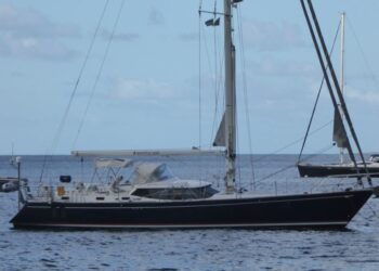 Discovery 55, KNOTTY GIRL 12