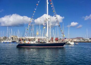 Discovery 55, KNOTTY GIRL 20
