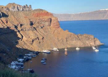 Discovery 55, KNOTTY GIRL 22