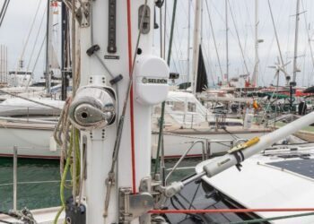 Discovery 55, KNOTTY GIRL 44
