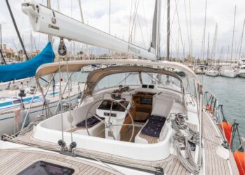 Discovery 55, KNOTTY GIRL 47