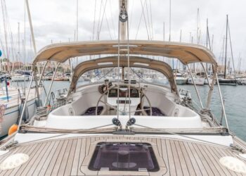 Discovery 55, KNOTTY GIRL 50
