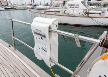 Discovery 55, KNOTTY GIRL 52