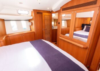 Discovery 55, KNOTTY GIRL 88