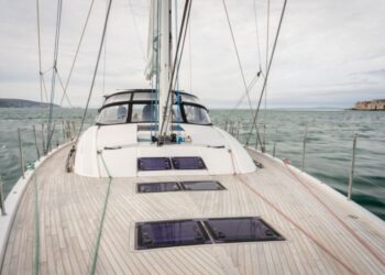 Jeanneau 64, LAYLA 33