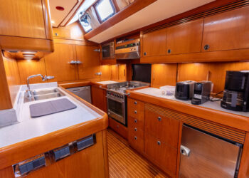 Nautor Swan 68, DEFIANCE 44