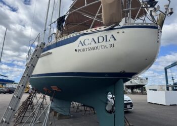 Pacific Seacraft 40, ACADIA 11