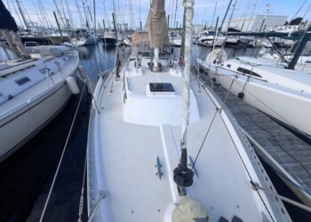 Pacific Seacraft 40, ACADIA 14