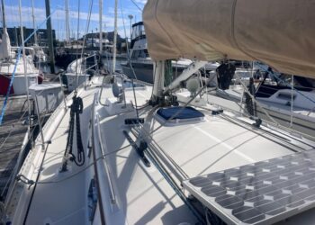 Pacific Seacraft 40, ACADIA 15