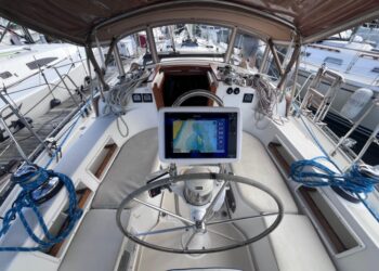 Pacific Seacraft 40, ACADIA 18