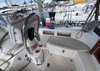 Pacific Seacraft 40, ACADIA 20