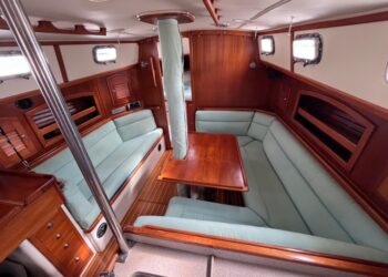 Pacific Seacraft 40, ACADIA 28