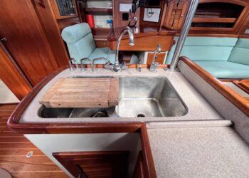 Pacific Seacraft 40, ACADIA 40