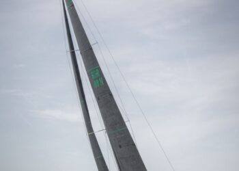 Spirit 52D, OUI FLING 11