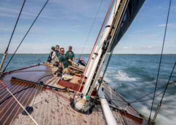 Spirit 52D, OUI FLING 27
