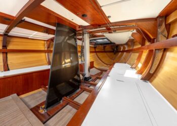 Spirit 52D, OUI FLING 51