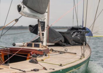 Spirit 52D, OUI FLING 8