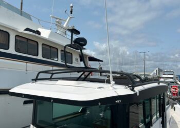 Axopar 37 Sports Cabin, STORM 15