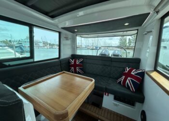 Axopar 37 Sports Cabin, STORM 29